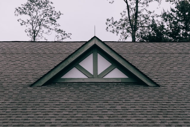 contoh penggunaan atap seng spandek
